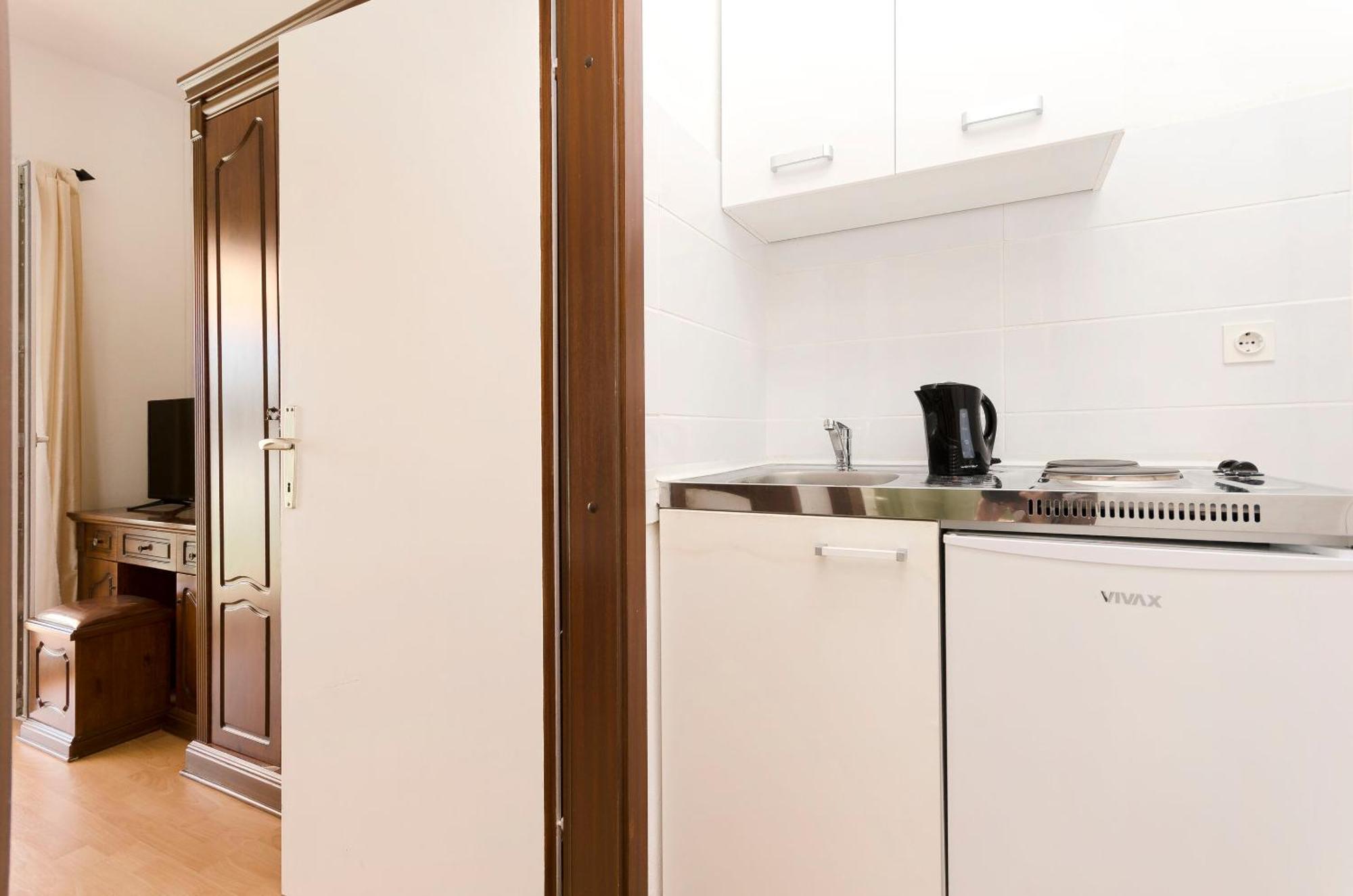 Apartment And Rooms Artina Vodice Buitenkant foto