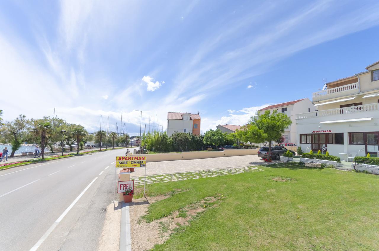 Apartment And Rooms Artina Vodice Buitenkant foto