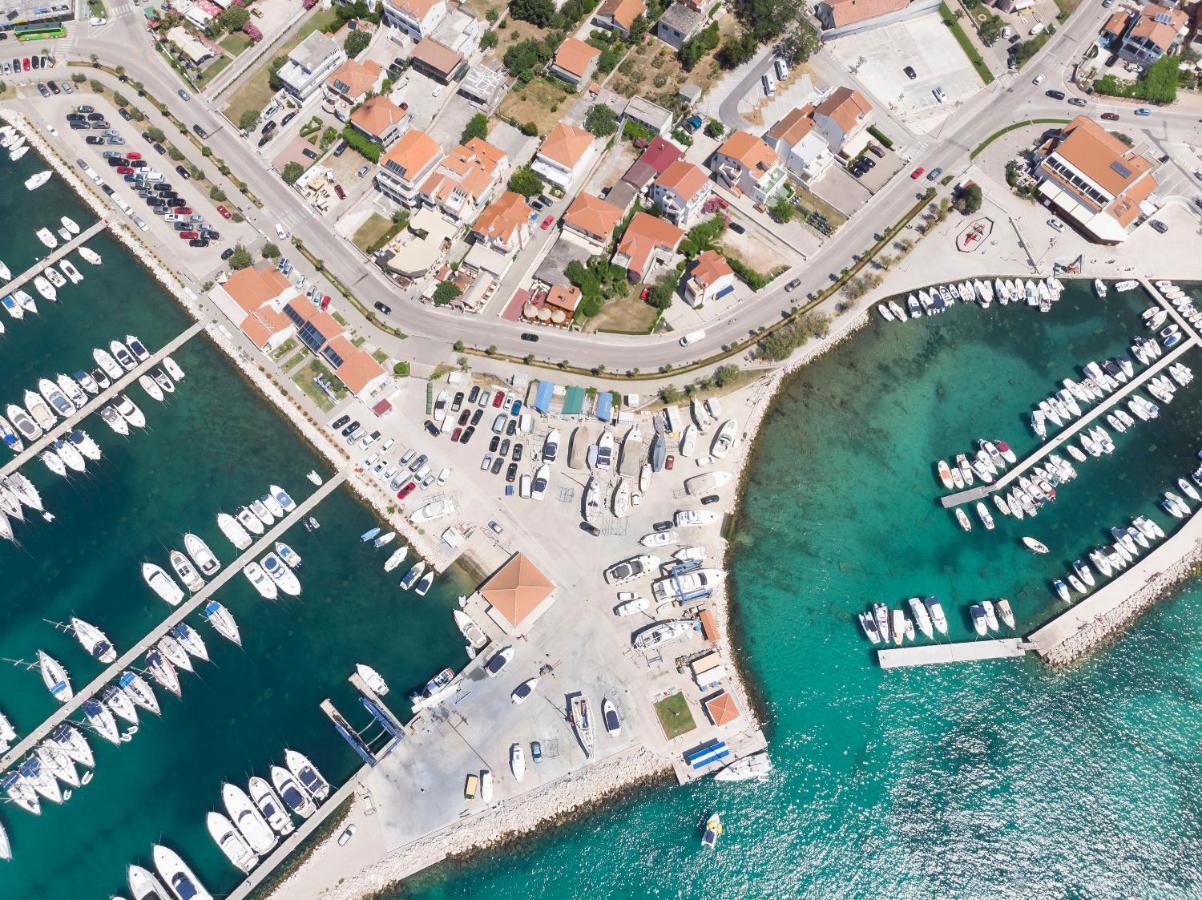 Apartment And Rooms Artina Vodice Buitenkant foto